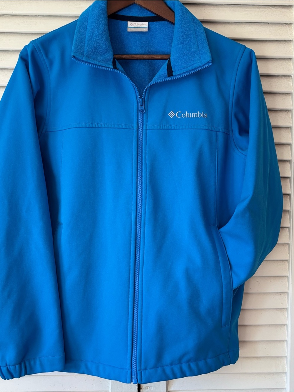 Columbia Men's Bright Blue Lightweight Softshell Jacket